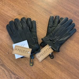 SOLD Leather Gloves